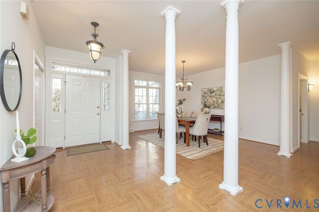 1943 Retreat Dr, Mechanicsville, VA 23111