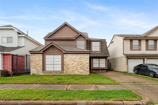 6422 Chatham Island Lane, Houston, TX 77035