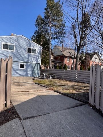 1846 Westley Avenue 2, Evanston, IL 60201