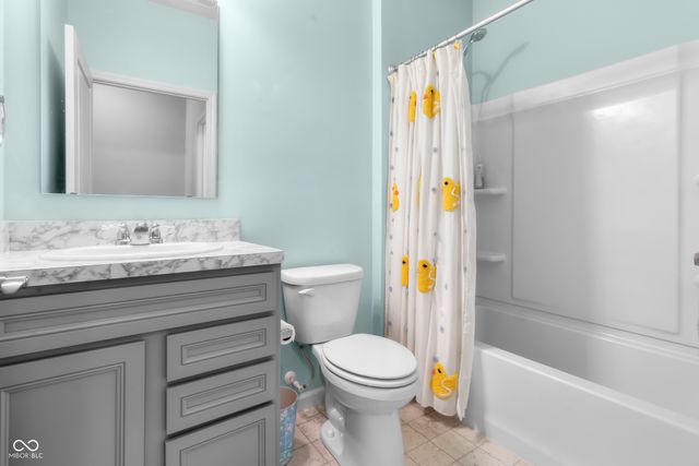 13456 Ravenswood Trail, Fishers, IN 46037