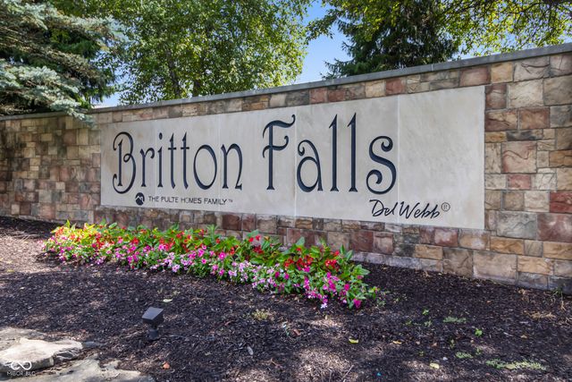 13456 Ravenswood Trail, Fishers, IN 46037