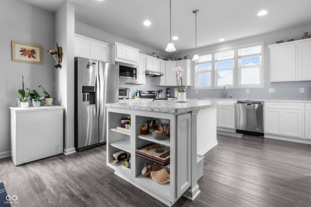 13456 Ravenswood Trail, Fishers, IN 46037