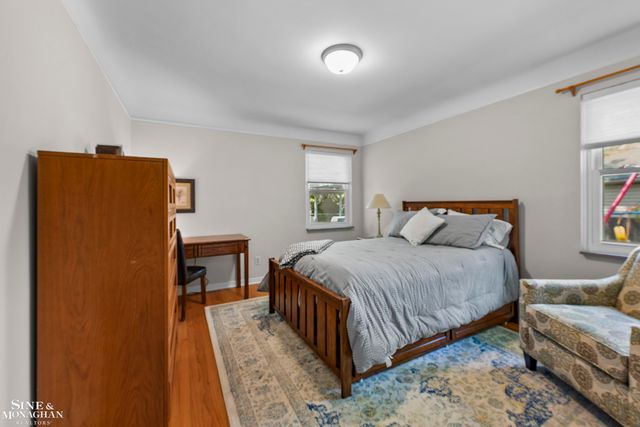 401 Mckinley Avenue, Grosse Pointe Farms, MI 48236
