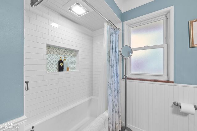 401 Mckinley Avenue, Grosse Pointe Farms, MI 48236