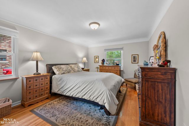 401 Mckinley Avenue, Grosse Pointe Farms, MI 48236
