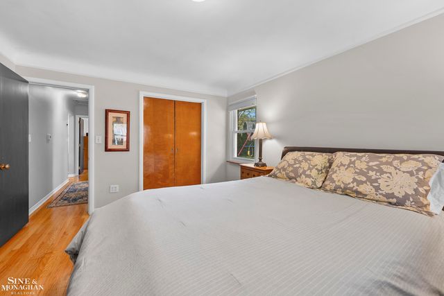 401 Mckinley Avenue, Grosse Pointe Farms, MI 48236