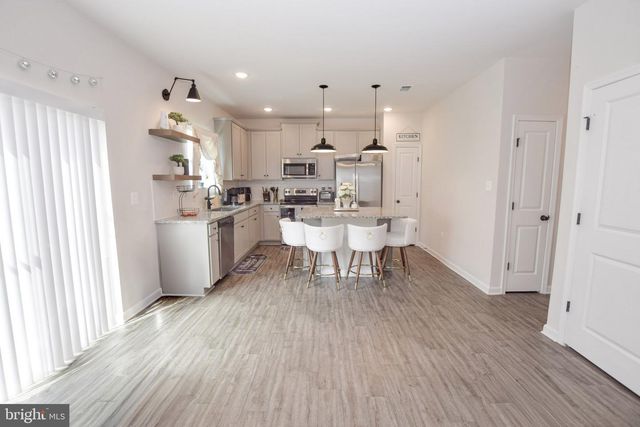 14 DIVING SCAUP RD, Hedgesville, WV 25427