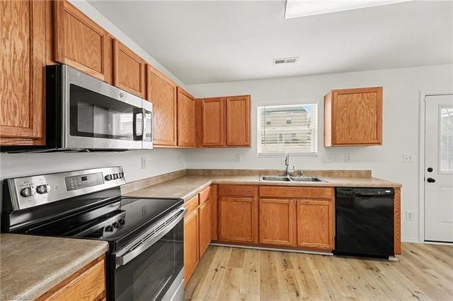 3904 Whispering Willows Drive, Greensboro, NC 27406