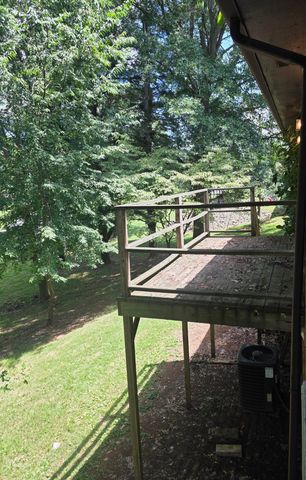 1006 Rainbow Drive, Albany, KY 42602