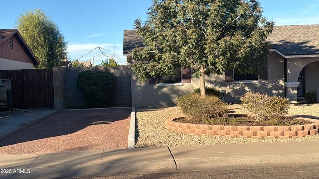 4140 W PARADISE Drive, Phoenix, AZ 85029