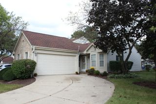 1694 Lexington Drive, Montgomery, IL 60538