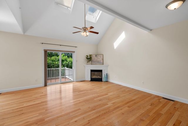 5 Pelton Way 10, Hampton Falls, NH 03844