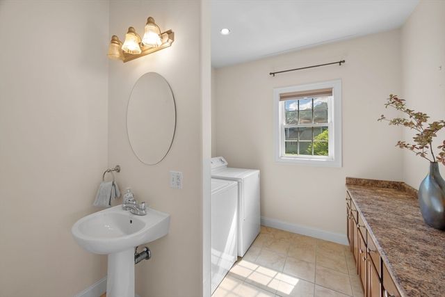 5 Pelton Way 10, Hampton Falls, NH 03844