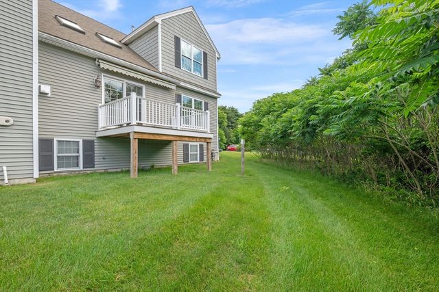 5 Pelton Way 10, Hampton Falls, NH 03844