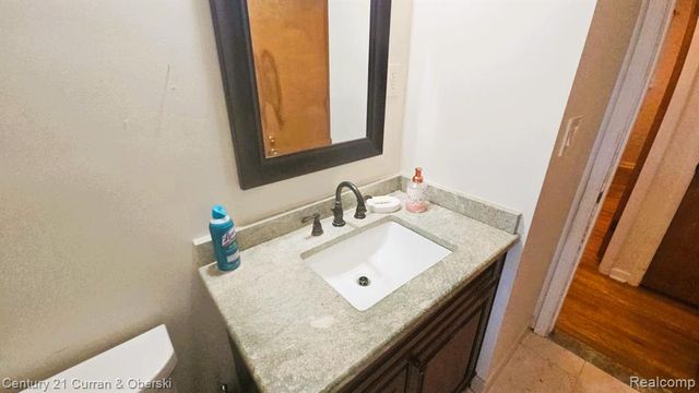 5649 N Lafayette Street, Dearborn Heights, MI 48127