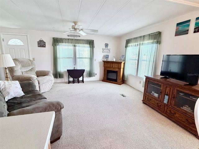 2068 CA D ORO DRIVE, Sarasota, FL 34238