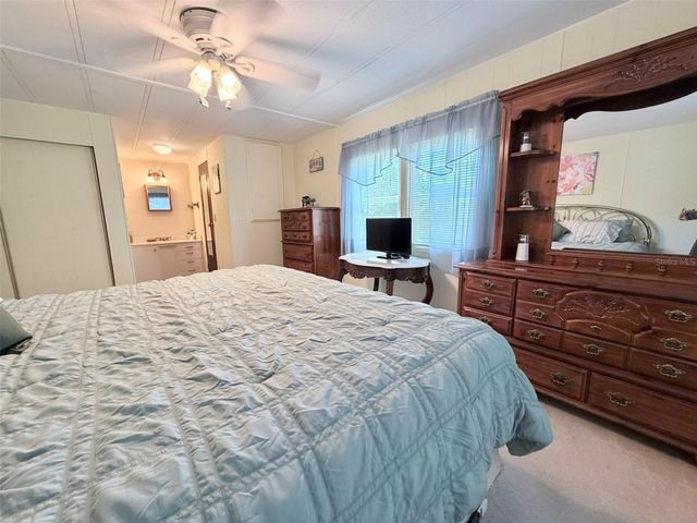 2068 CA D ORO DRIVE, Sarasota, FL 34238