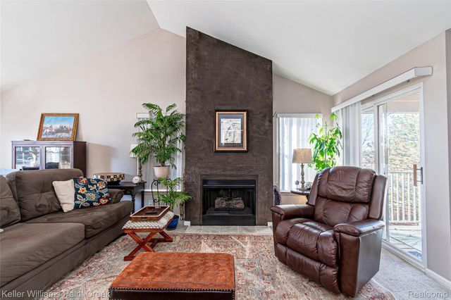 16442 Claremont Drive S 126, Clinton Charter Township, MI 48038