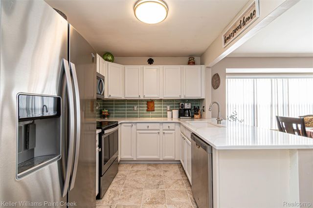 16442 Claremont Drive S 126, Clinton Charter Township, MI 48038