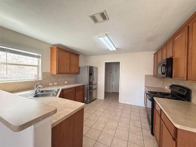 279 Housefinch LOOP, Leander, TX 78641