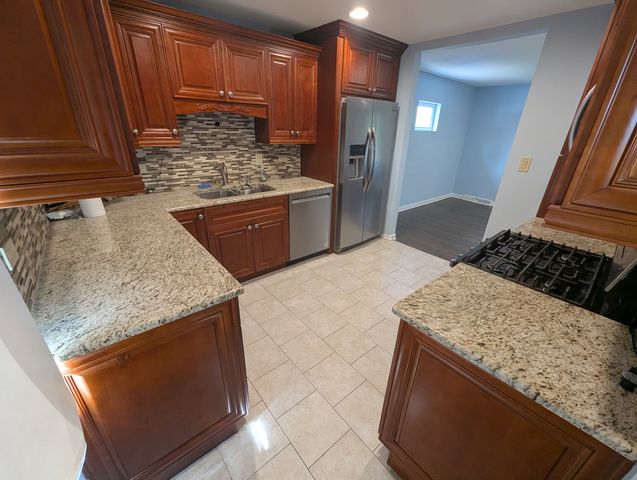 1960 Highland Avenue, Northbrook, IL 60062
