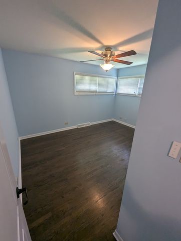 1960 Highland Avenue, Northbrook, IL 60062