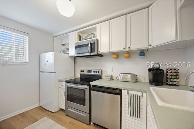 155 Dillon Rd Apt 2420, Hilton Head Island, SC 29926