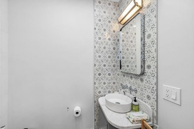 208 Windsor Street 0, Cambridge, MA 02139