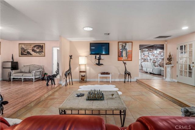 2606 W Avenue J14, Lancaster, CA 93536