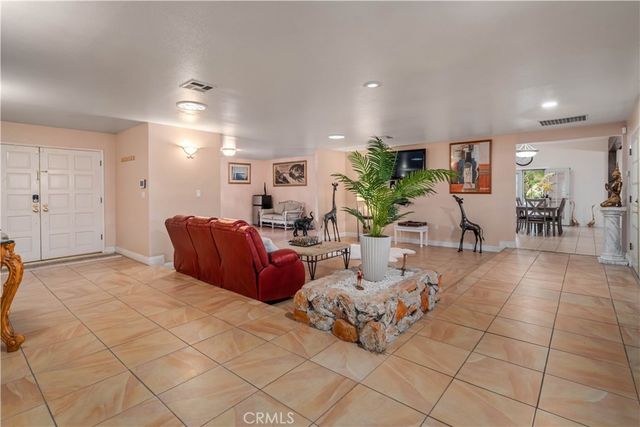 2606 W Avenue J14, Lancaster, CA 93536