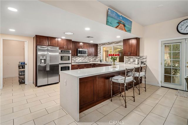 2606 W Avenue J14, Lancaster, CA 93536