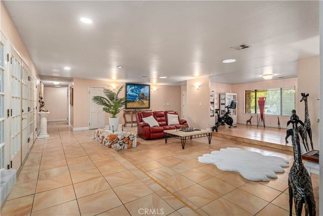 2606 W Avenue J14, Lancaster, CA 93536