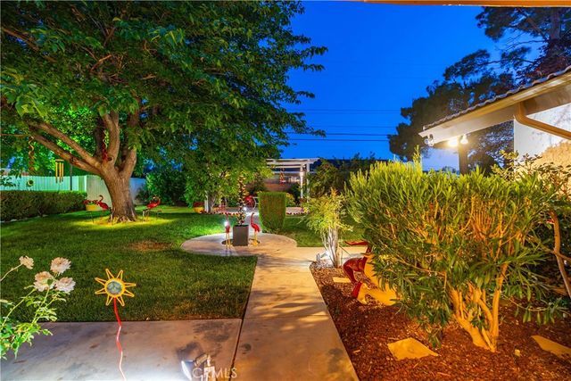 2606 W Avenue J14, Lancaster, CA 93536