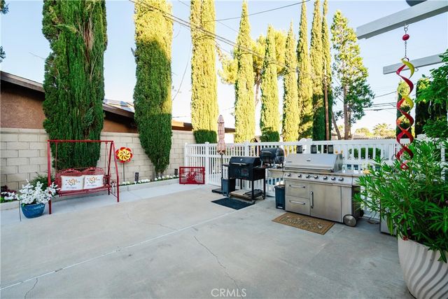 2606 W Avenue J14, Lancaster, CA 93536