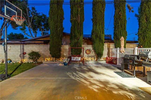 2606 W Avenue J14, Lancaster, CA 93536