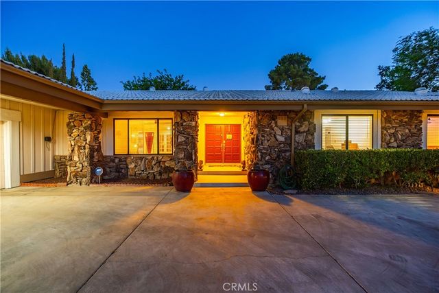 2606 W Avenue J14, Lancaster, CA 93536