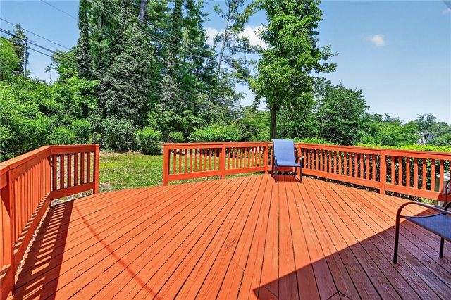 385 MAPLEWOOD DRIVE, Mt Lebanon, PA 15243