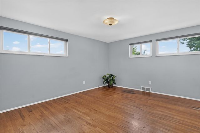 385 MAPLEWOOD DRIVE, Mt Lebanon, PA 15243