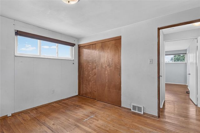 385 MAPLEWOOD DRIVE, Mt Lebanon, PA 15243