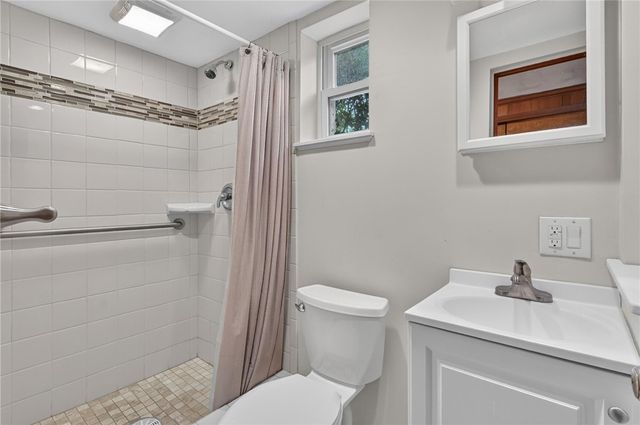 385 MAPLEWOOD DRIVE, Mt Lebanon, PA 15243