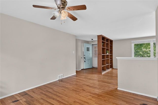 385 MAPLEWOOD DRIVE, Mt Lebanon, PA 15243