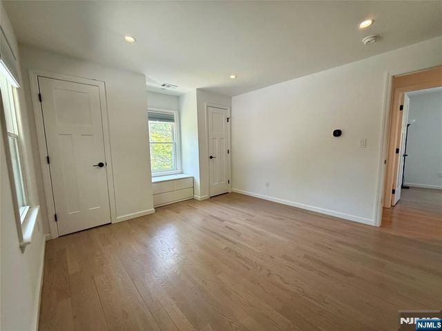 36 Kinderkamack Road, Hillsdale, NJ 07642