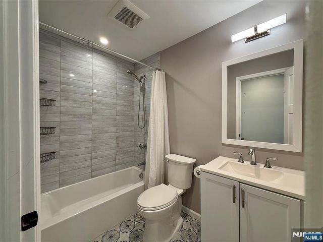 36 Kinderkamack Road, Hillsdale, NJ 07642