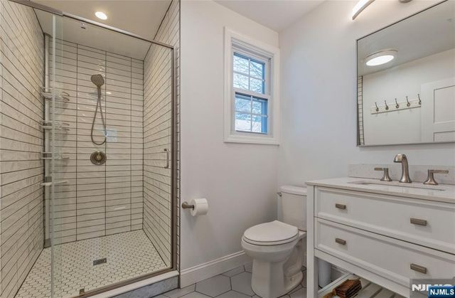36 Kinderkamack Road, Hillsdale, NJ 07642