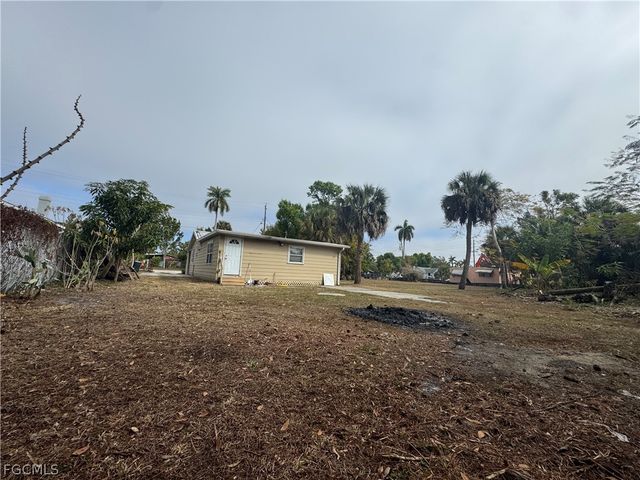 3768 Desoto AVE, Fort Myers, FL 33916