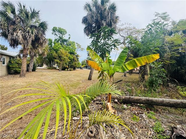 3768 Desoto AVE, Fort Myers, FL 33916