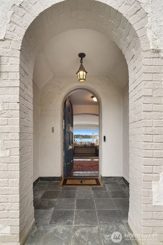 1108 39th Avenue E, Seattle, WA 98112