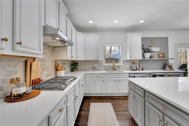 31 Lullwater Court, Dallas, GA 30132
