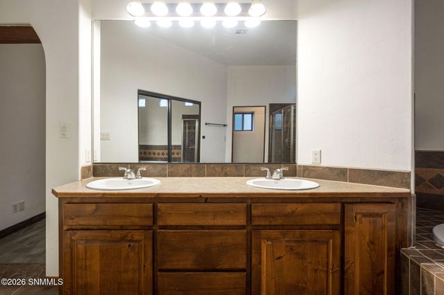 2552 Scenic Crest Loop, Las Cruces, NM 88011