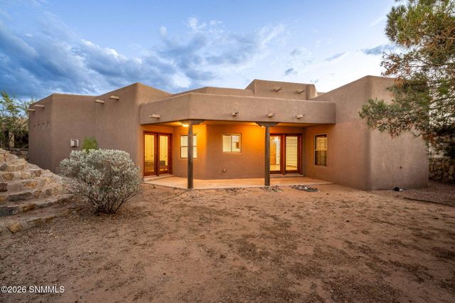 2552 Scenic Crest Loop, Las Cruces, NM 88011
